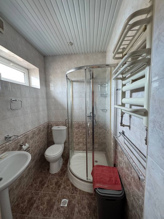 Сзади Мирабад Авеню сдаётся Дом на Аренду!