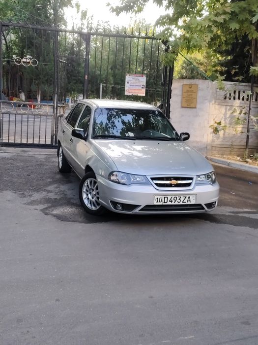 Продаётся Нексия 2 1.6 в хоршем состоянии