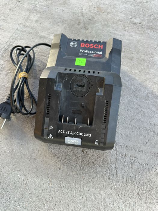 Bosch GAL 18V-160 16Ah зарядно