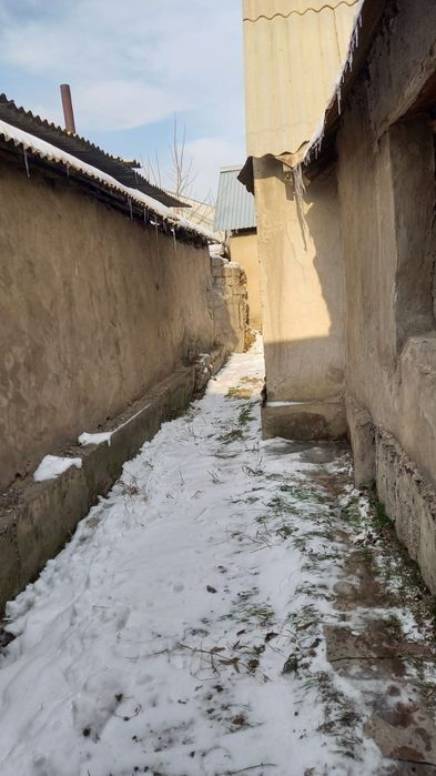 Уй сатылады береке базардын касында