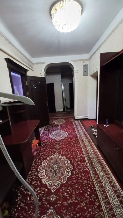 22 мкр, рядом с жд, 3 комнаты 1 этаж