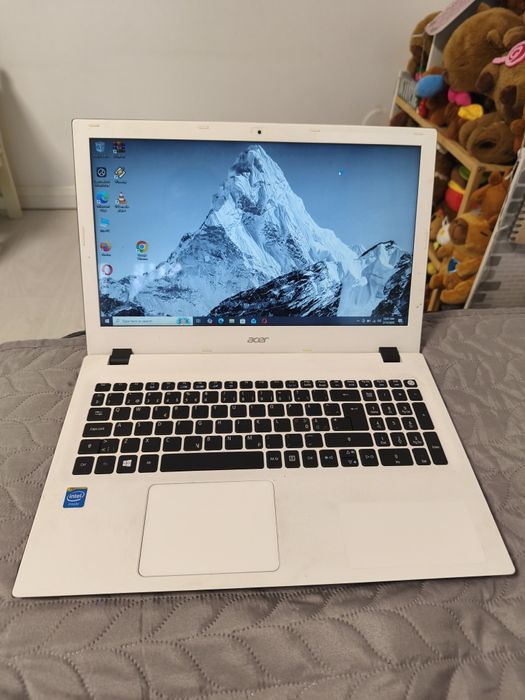 Laptop nou gaming  Acer i5 Ram 8Gb video 4Gb ssd Win 10 office ROBLOX