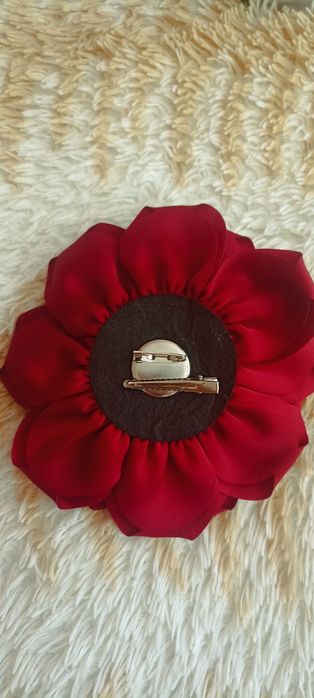 Роза брошь заколка
