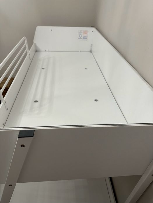 Продам двухъярусную кровать Cilek