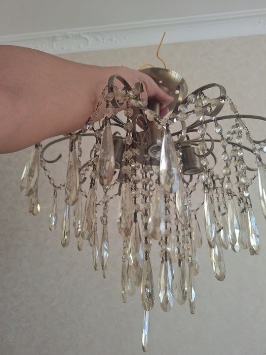 Люстра  4 штук  продаются