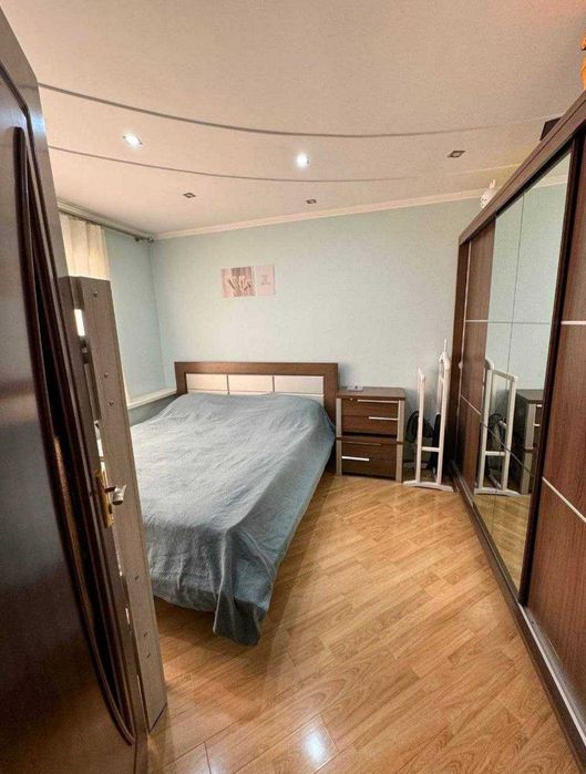 ц1 2 комнатная 65м2 , продается квартира ( японское посольство )