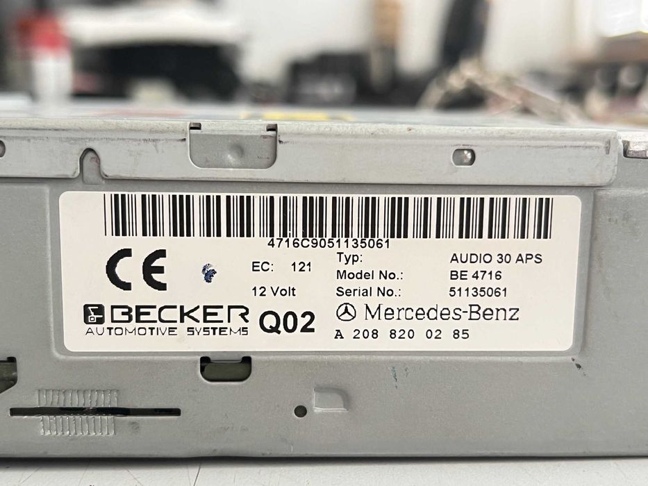 Оригинални автомобилни радио CD навигация