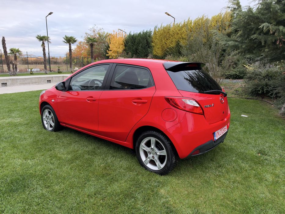 MAZDA 2 2014 — imagine 3