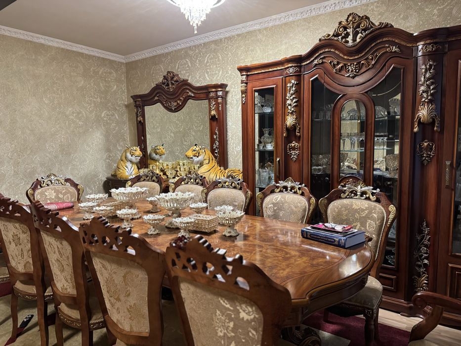 Продаю мебель комплект Китай б/у