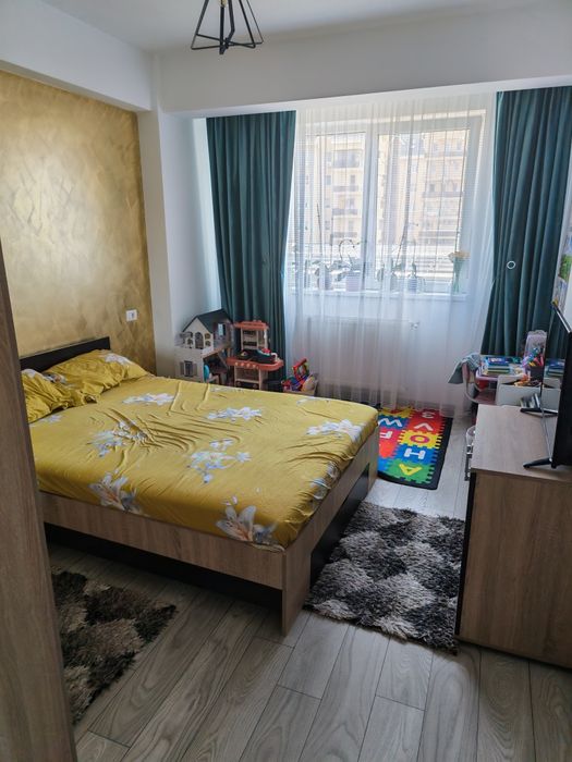 Vând apartament cu 3 camere
