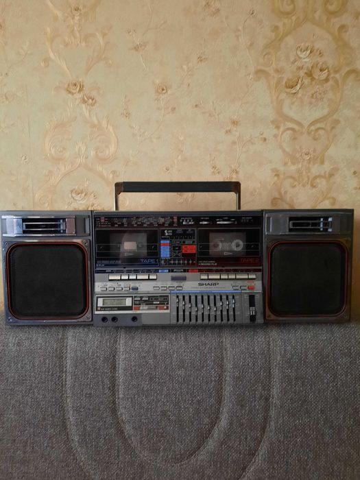 продам магнитолу шарп гф - 800