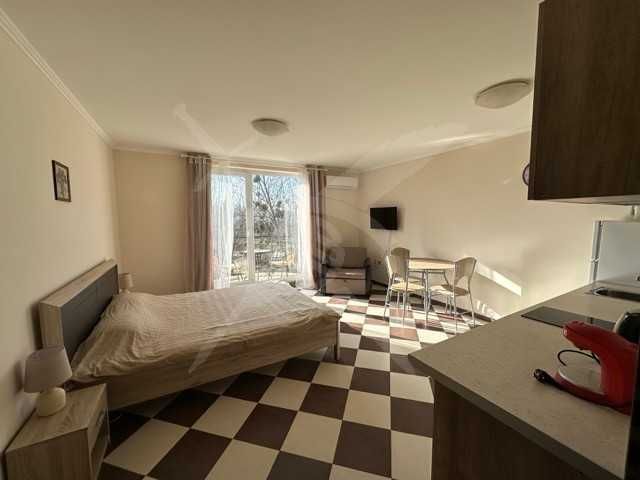 Продава се Едностаен апартамент в Созопол - 42 кв.м за 1331 €/кв.м - Снимка #1