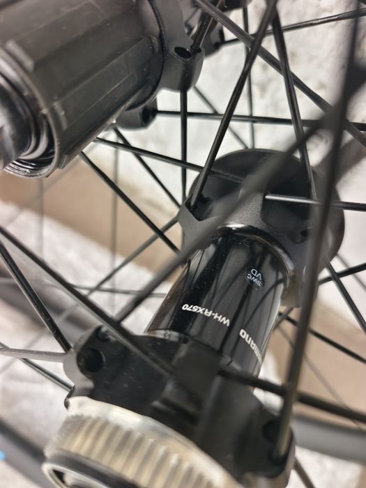 Капли Гравел Shimano GRX WH-RX570-TL Wheelset-12x100mm | 12x142mm - HG
