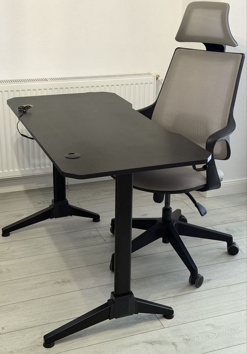 Birou gaming King Moon, 120x60x75, LED, design ergonomic, negru +Scaun