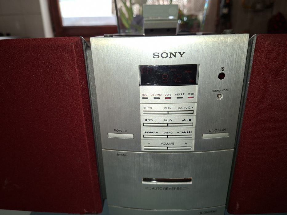 Sony CMD-ED1, sistem compact cu CD, radio si casetofon,boxe detașabile