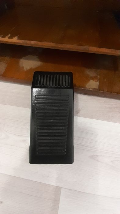 Продам швейную машинку