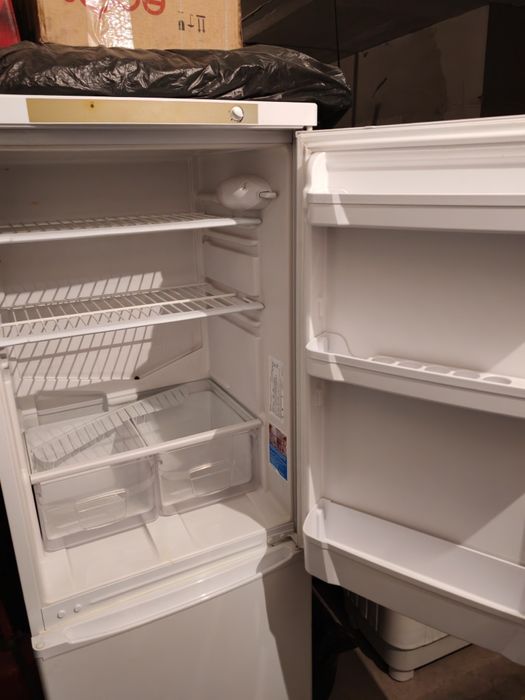 Холодильник Indesit