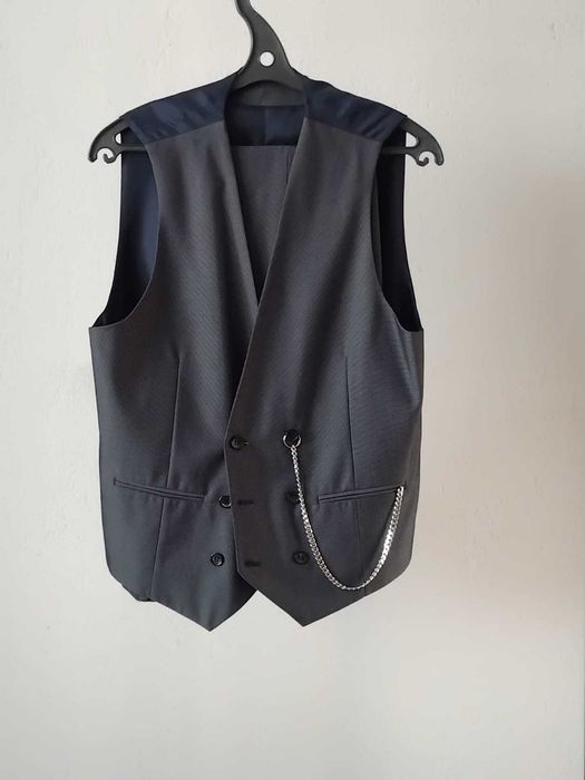 подам брючный костюм