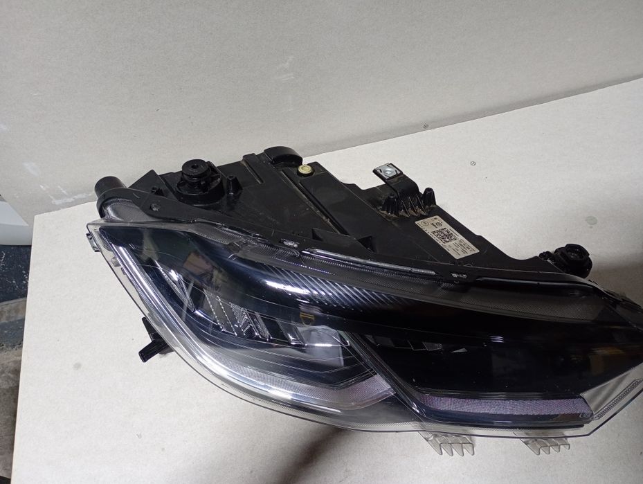 Far dreapta full led vw polo 2G1941006C