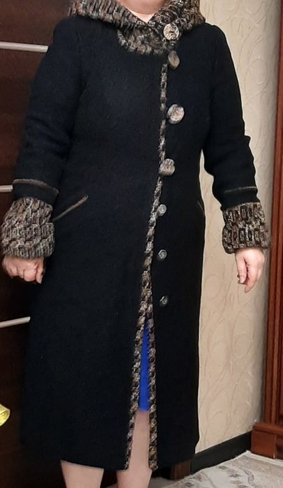 Продаётся женское пальто
