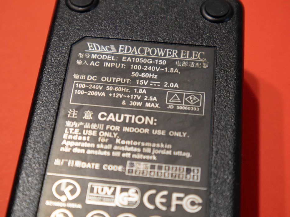 Всякакви адаптери 18V 4A 19V 4.74A 12V 7.5A 24V 1.5A употребявани