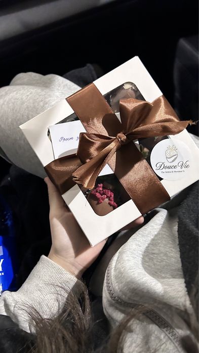 Клубника в шоколаде 9шт -6000