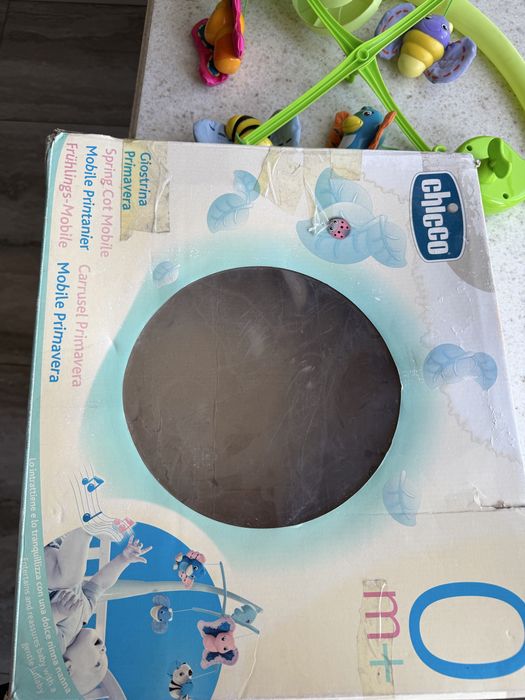 Продам  детский мобиль chicco