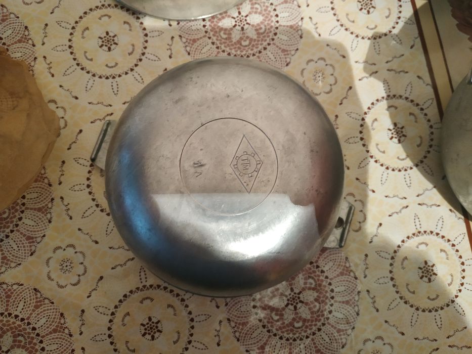 Казан из пищевого дюралюминия СССР на 2 литра новый.