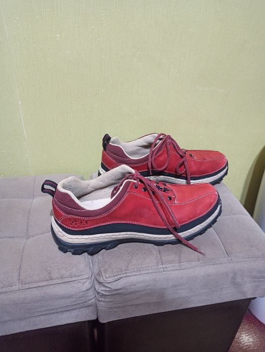 Кроссовки Adidas, и др