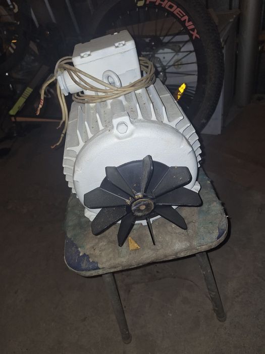 Электродвигатель - электромотор