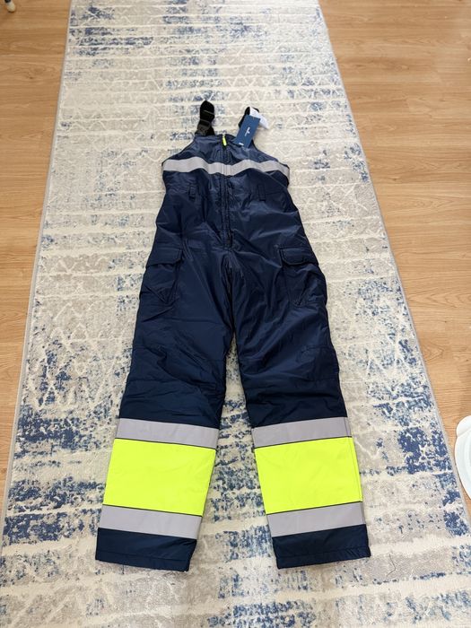 Новый куртка комбез