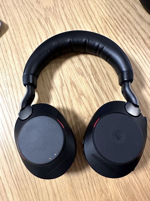 Jabra Evolve 2 85 with Charging Stand