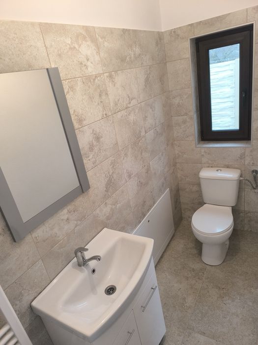 Proprietar . Vând casă la cheie în Sânmihaiu Român.