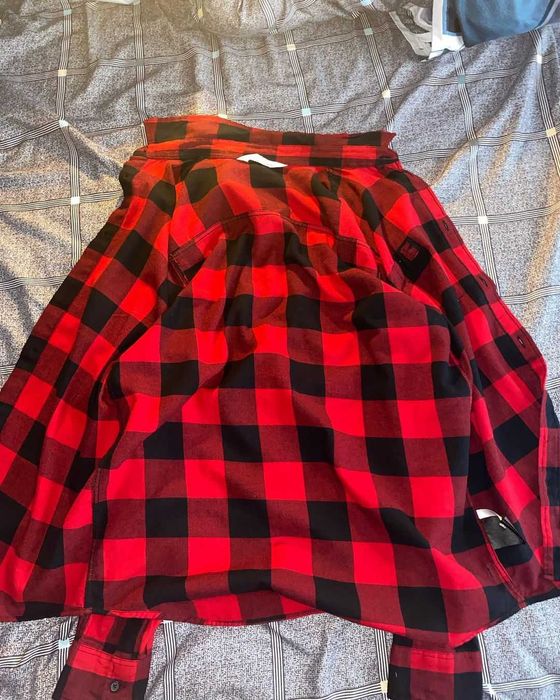 Set de 2 camasi rosu/alb marime S