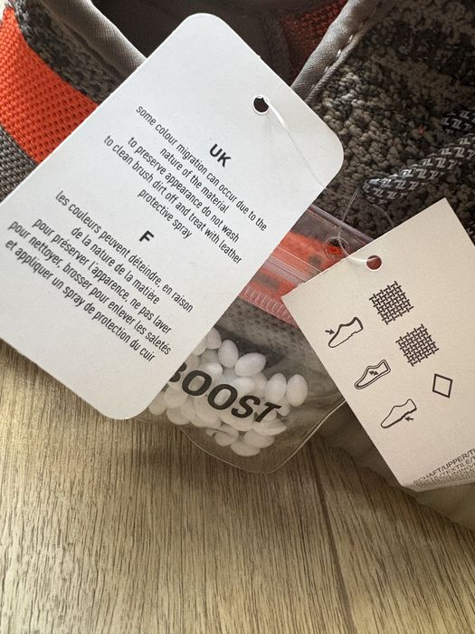 Adidasi Yeezy 350 boost V2 Beluga