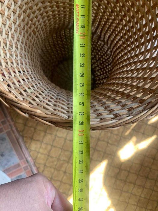 Плетёная ваза напольная