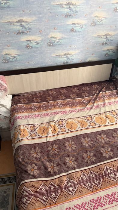 Продам двуспальную кровать