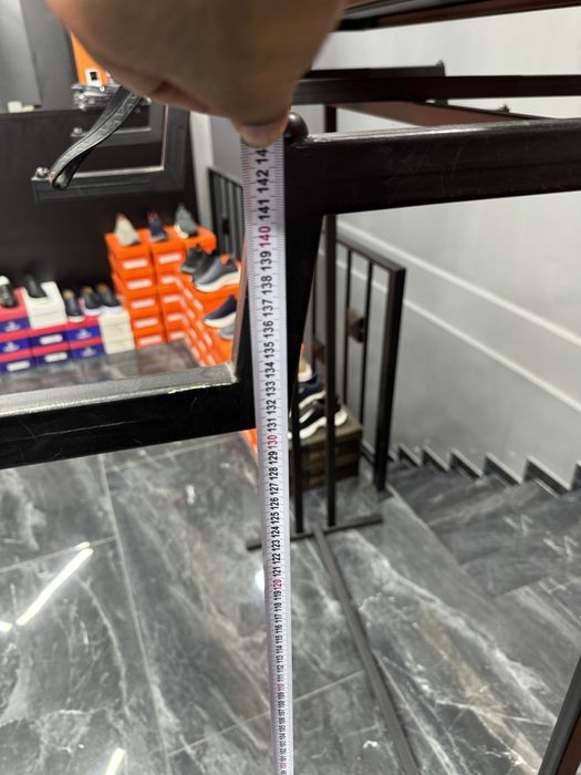 Stelaj srochna sotiladi 50$ kamiyoq