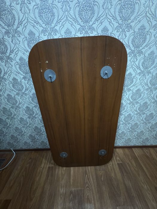 Продам чайный стол