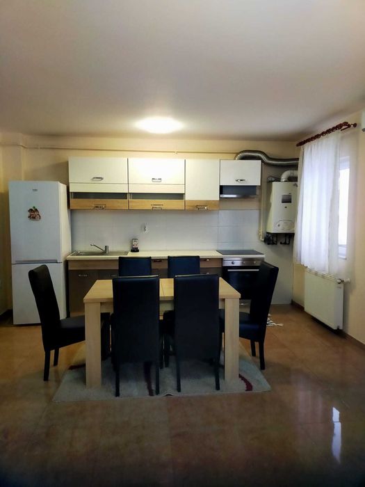 apartament 3 camere pentru inchiriat
