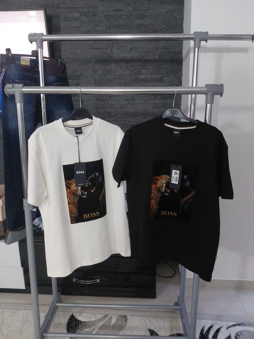Tricouri diverse modele pentru bărbați premium