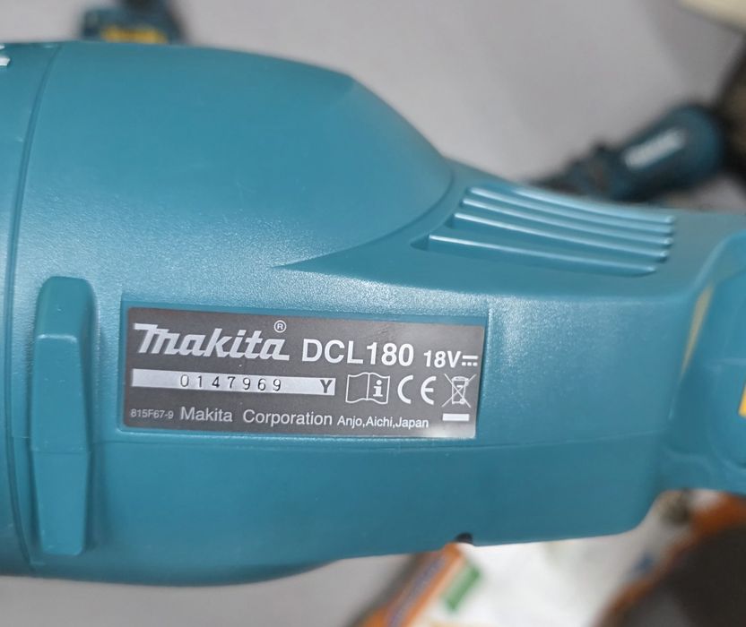 Scule Makita 18V cu acumulatori