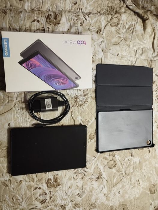 Таблет Lenovo Tab M8