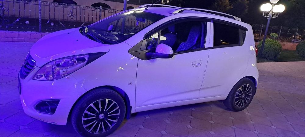 Srochna vkup/naqt spark holati yaxshi 2013 metan gaz kraska toza s