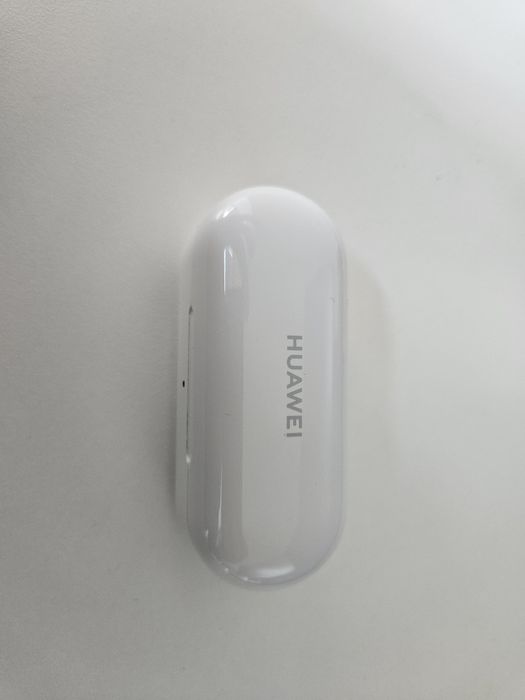 Наушники Huawei FreeBuds