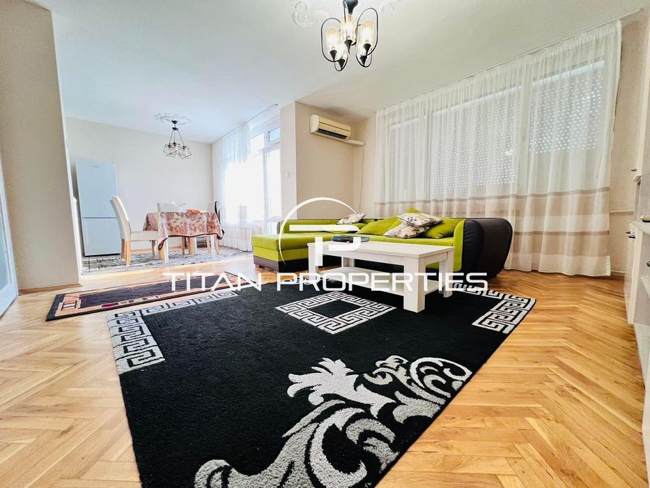 Дава се под наем Тристаен апартамент в Бургас, Славейков - 100 кв.м за 663 € - Снимка #1