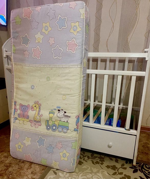 Детская кроватка