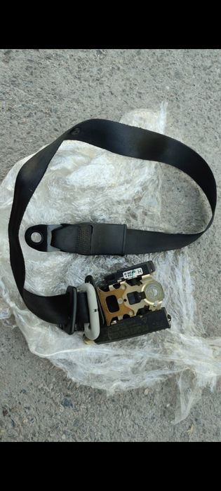 Ремень безопасности на Мазда 626