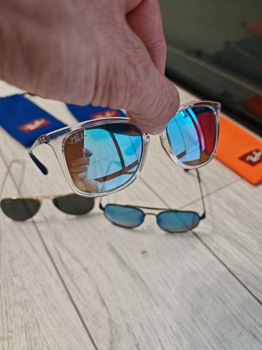 Детски слънчеви очила Ray ban. Carrera