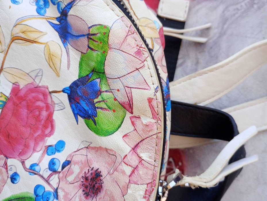 Раница Desigual / Дешугъл / купена за 139 лв
Договаряне!